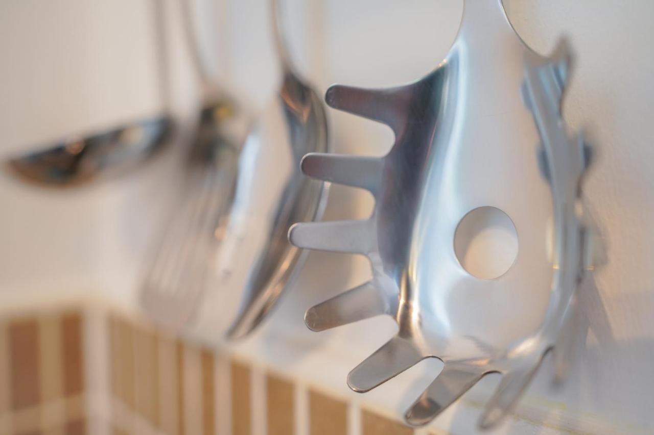 Stylish Apartment With Private Parking カーディフ エクステリア 写真