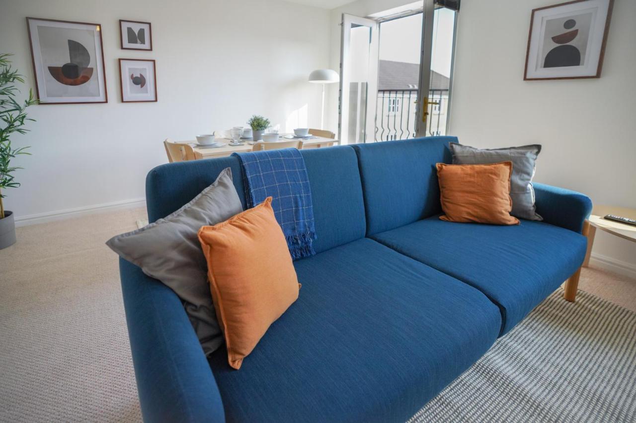 Stylish Apartment With Private Parking カーディフ エクステリア 写真